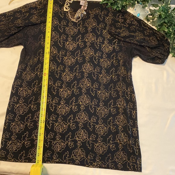 Epic USA Gold Rose Trace Design on Black Maxi Skirt with Back Split - Picture 15 of 16